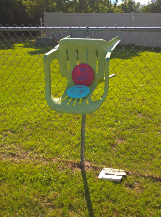 chair-in-fence-2