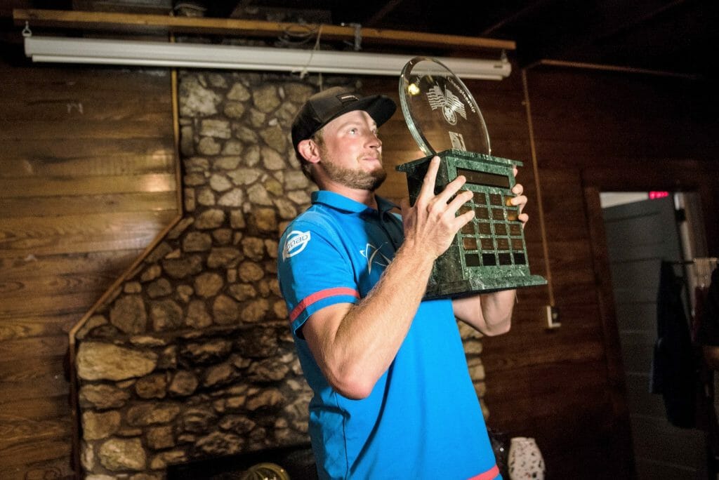 Jeremy Koling holds his United States Disc Golf Championship trophy. Photo: Eino Ansio, Disc Golf World Tour