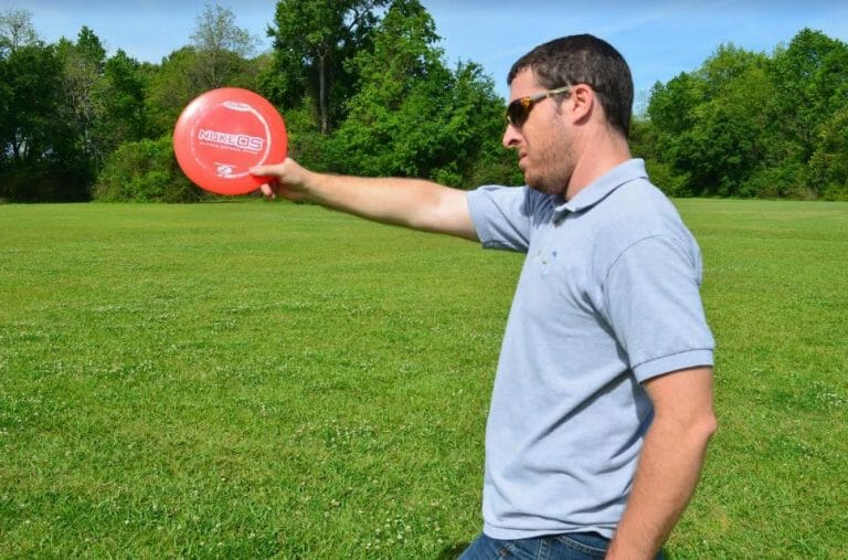 right hand forehand disc golf