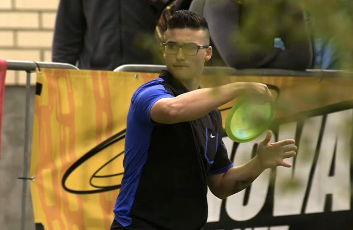 Tuesday Tips How to Throw a Standstill Shot Ultiworld Disc Golf